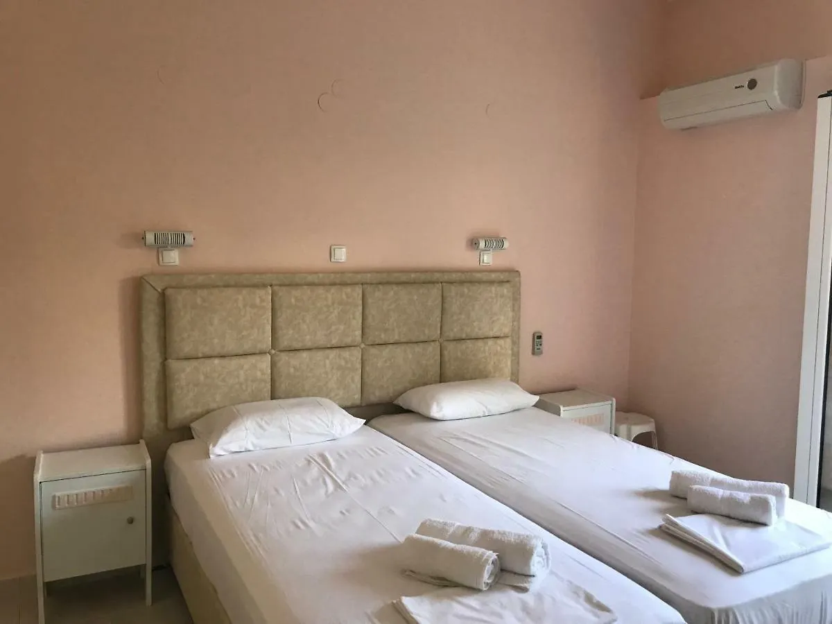 Natalia Studios Poros  Bed & Breakfast